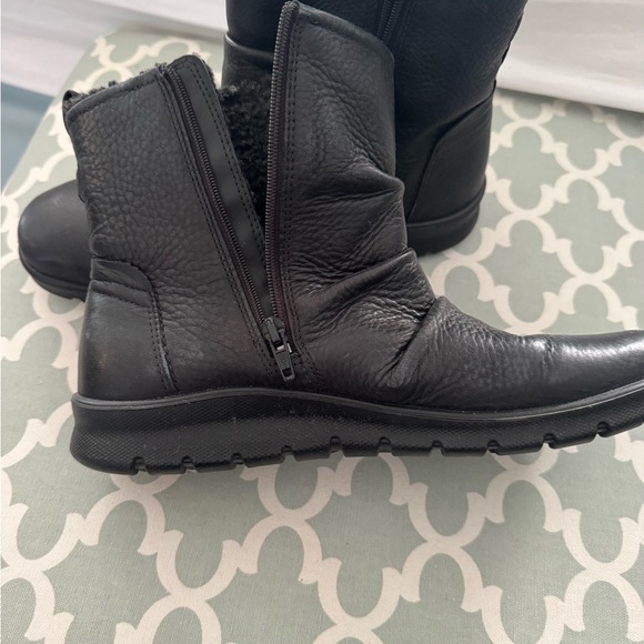 Ecco Black Leather Ankle Boots - Picture 3 of 6